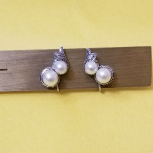 Vintage Silver Pearl earrings